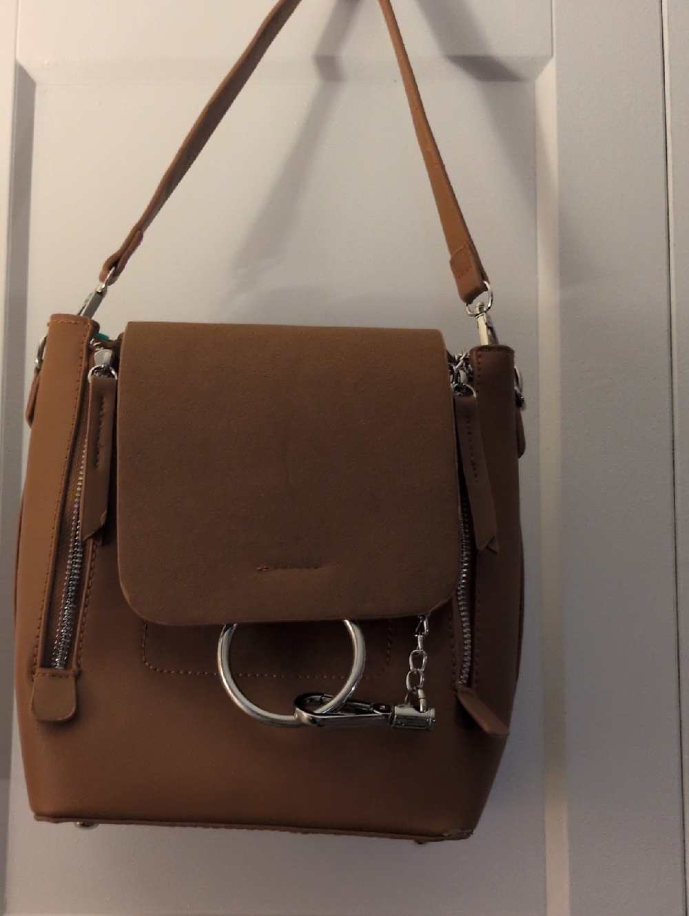 Lulus Women’s Tan Shoulder Bag with Silver Ring Accent